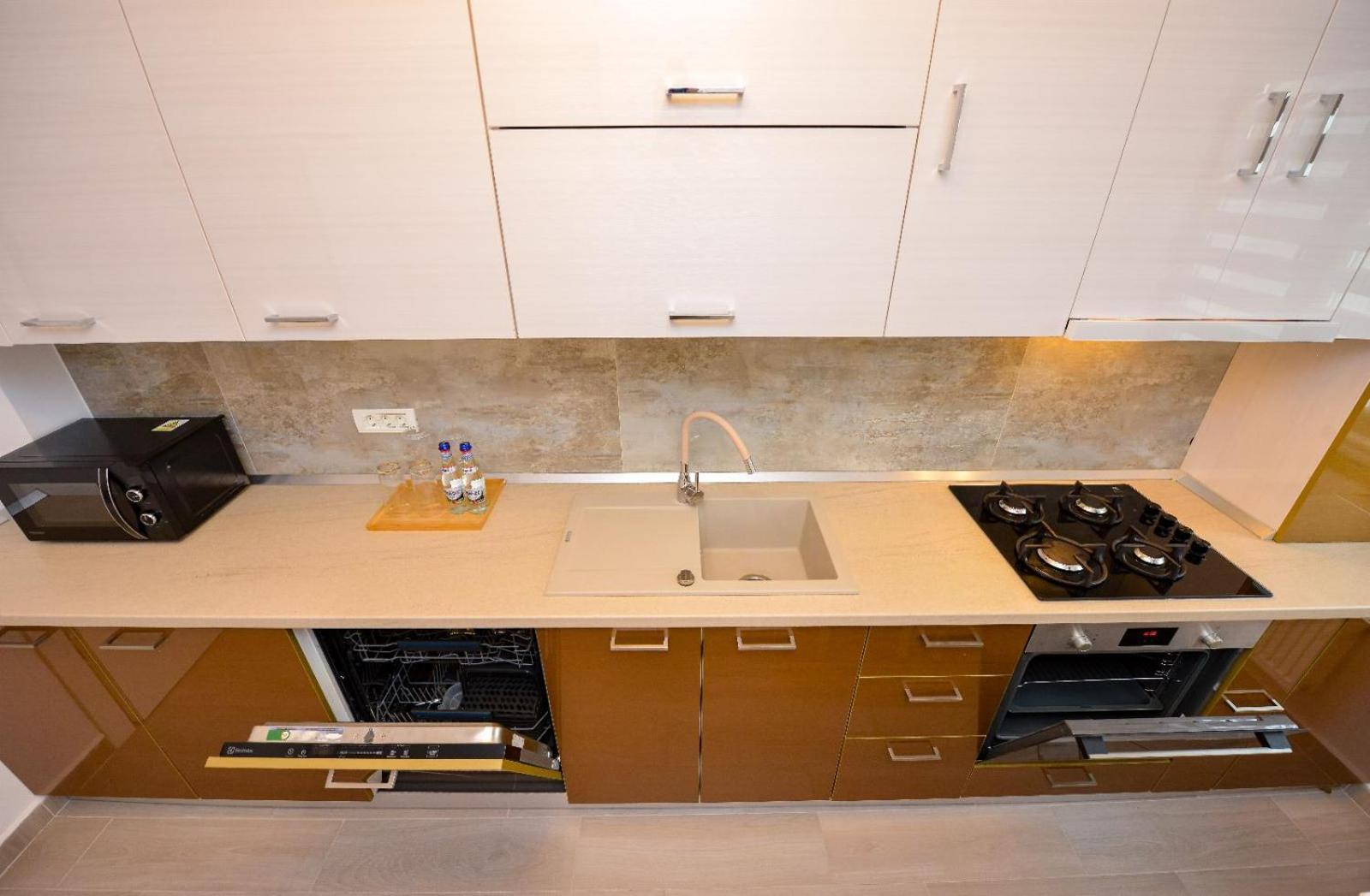 Bucharest Apartment - Private Parking Buitenkant foto
